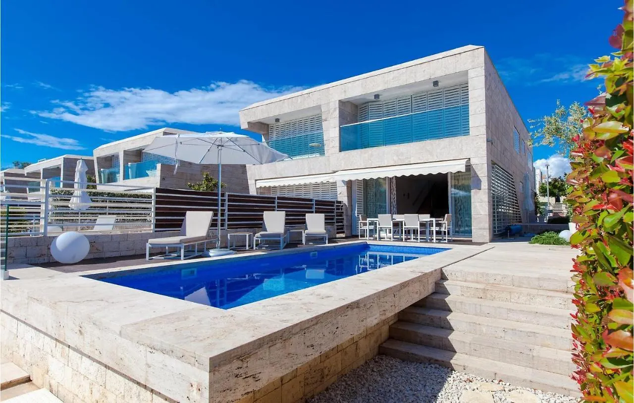 Holiday home Villa Calla Petrcane